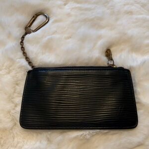 Authentic Louis Vuitton Key Cles